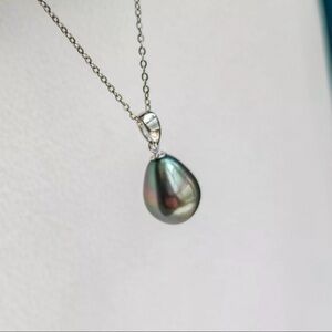 Fresh water peacock color pearl necklace earrings set